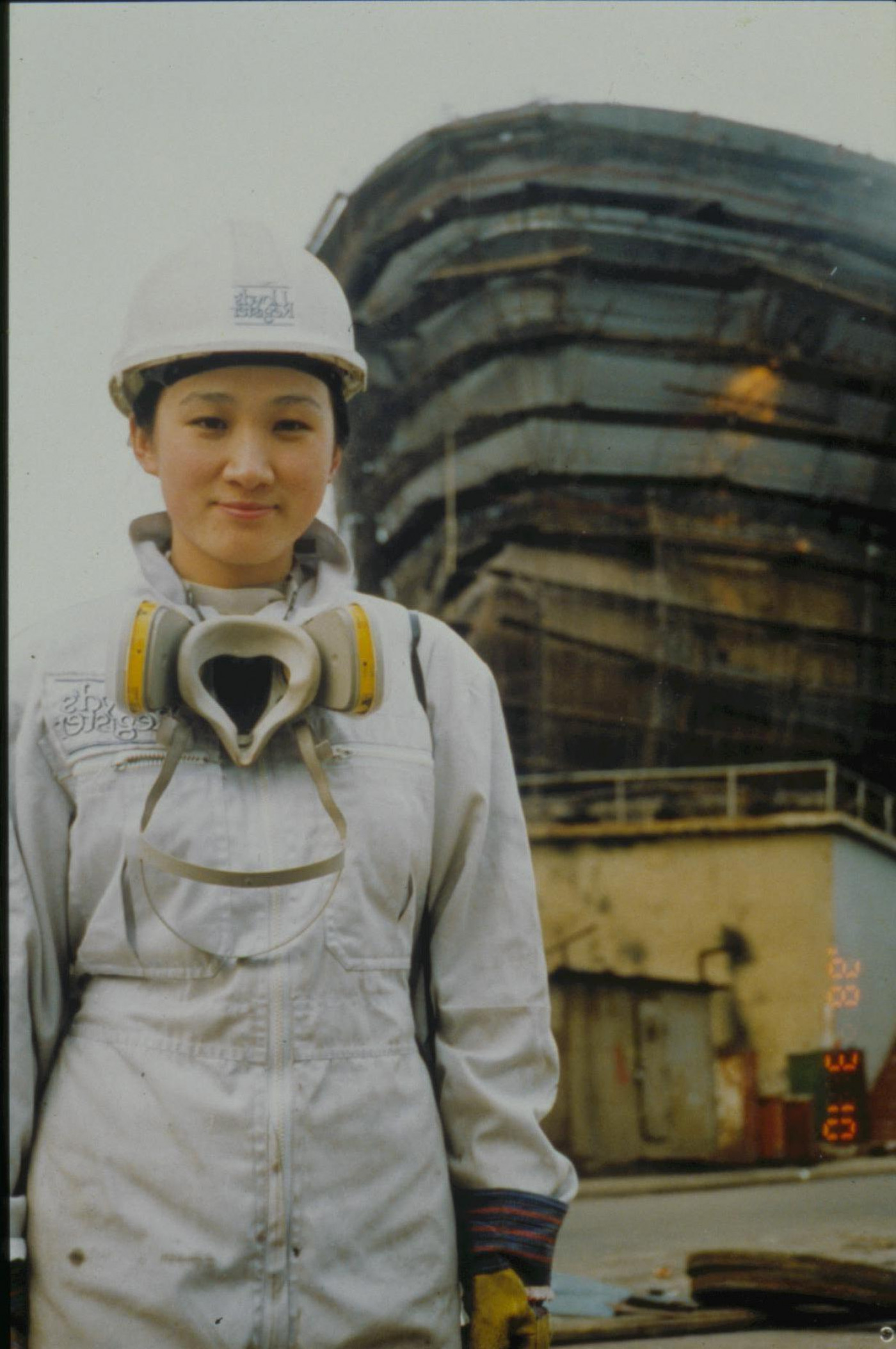 Li-Rhong Zhou, Dalian Shipyard 2001 