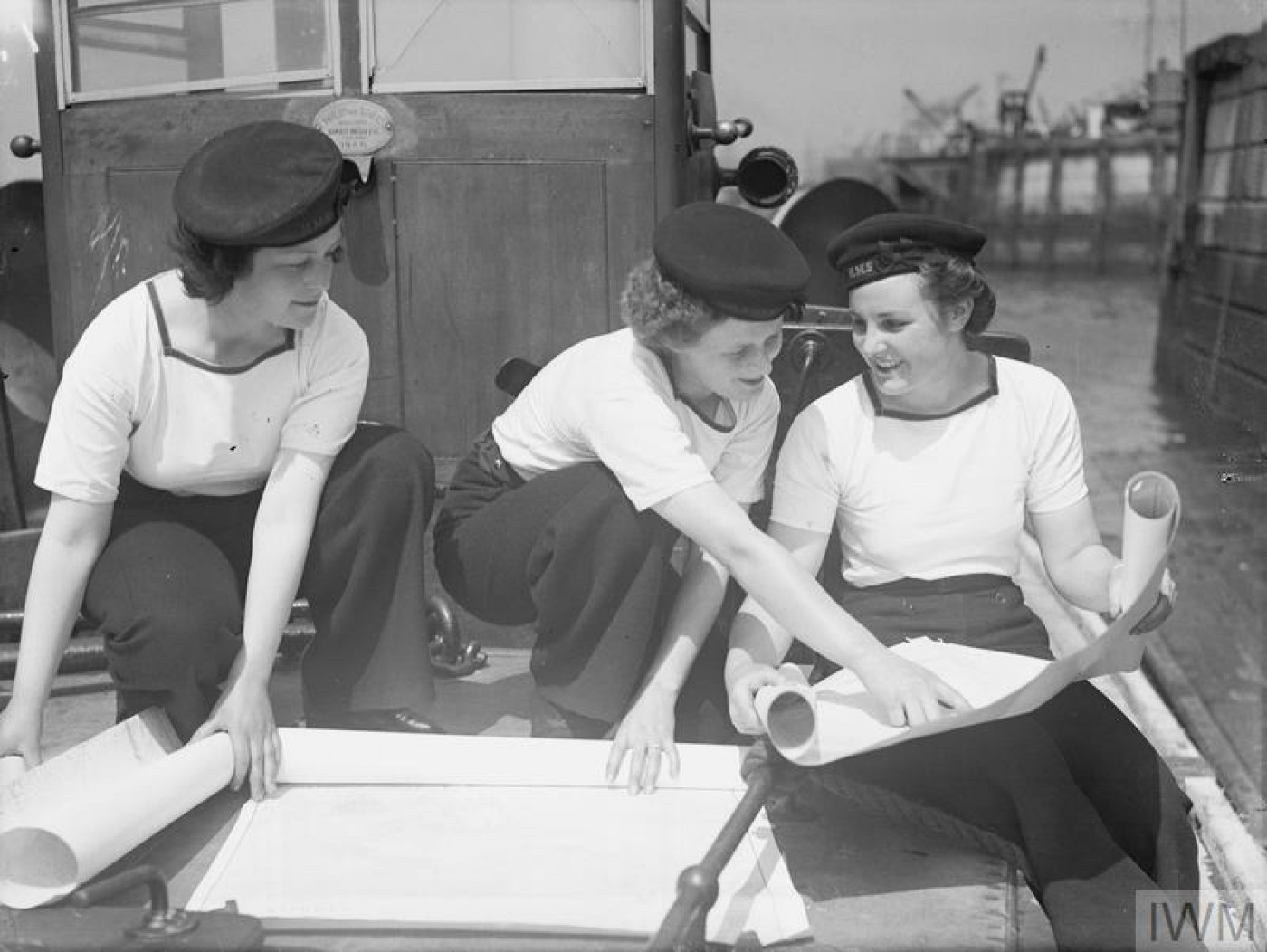 Three WRNS