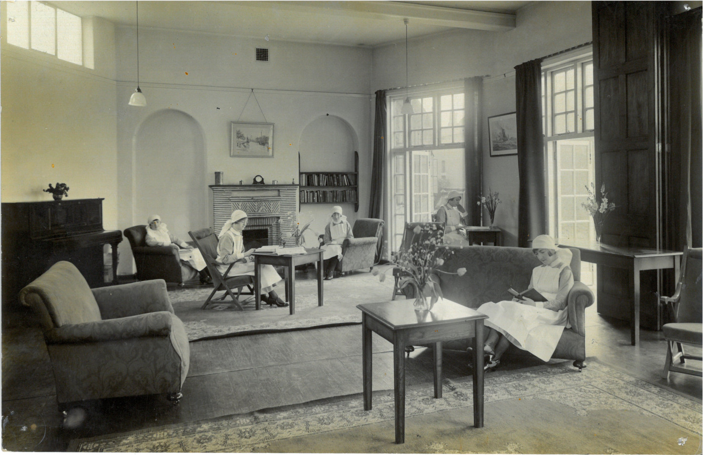 Picture 10 - Tilbury Hospital nurses' sitting room 1925  (2)